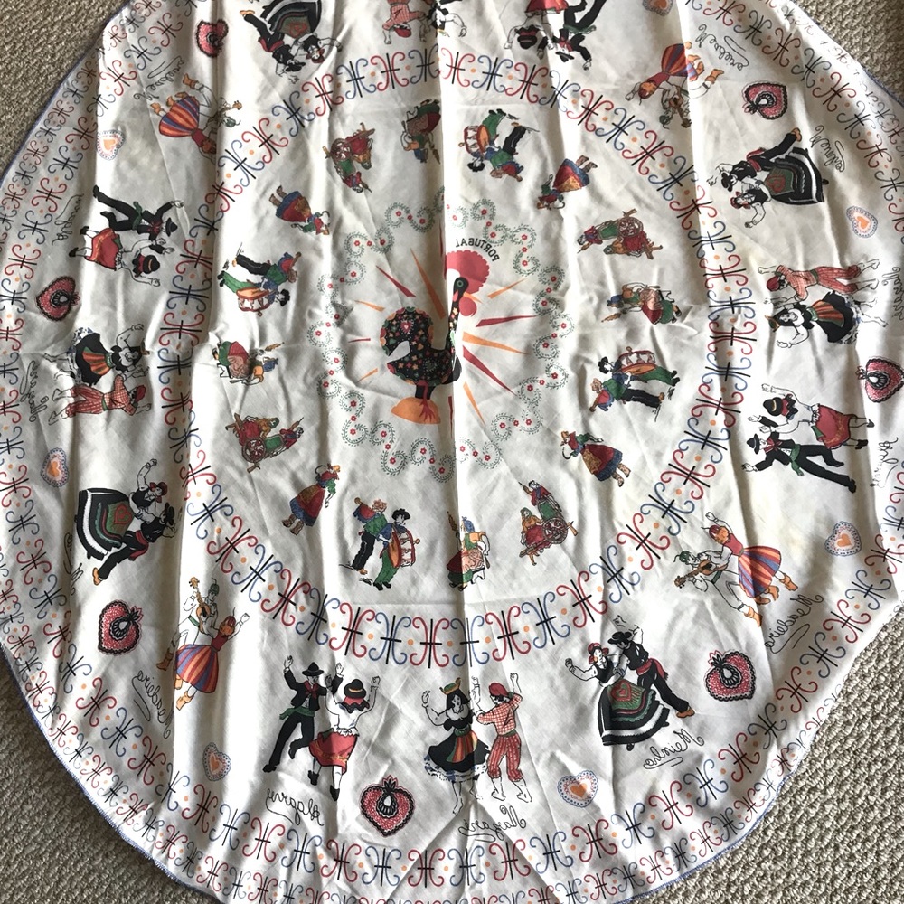 Vintage Dinning Table Linen Cloth Rooster Round
